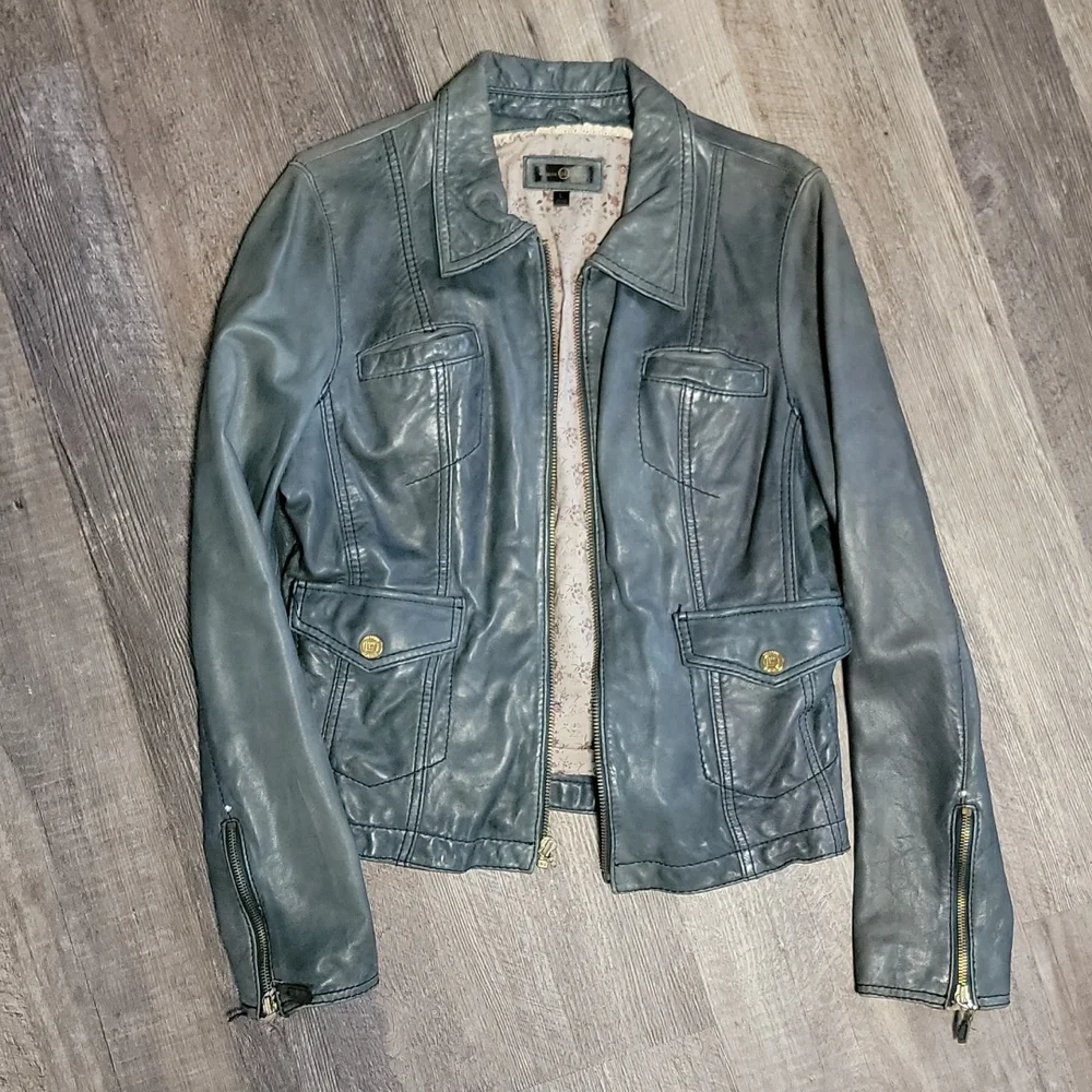Women's size large Wilson's leather jacket distressed - Picture 1 of 3